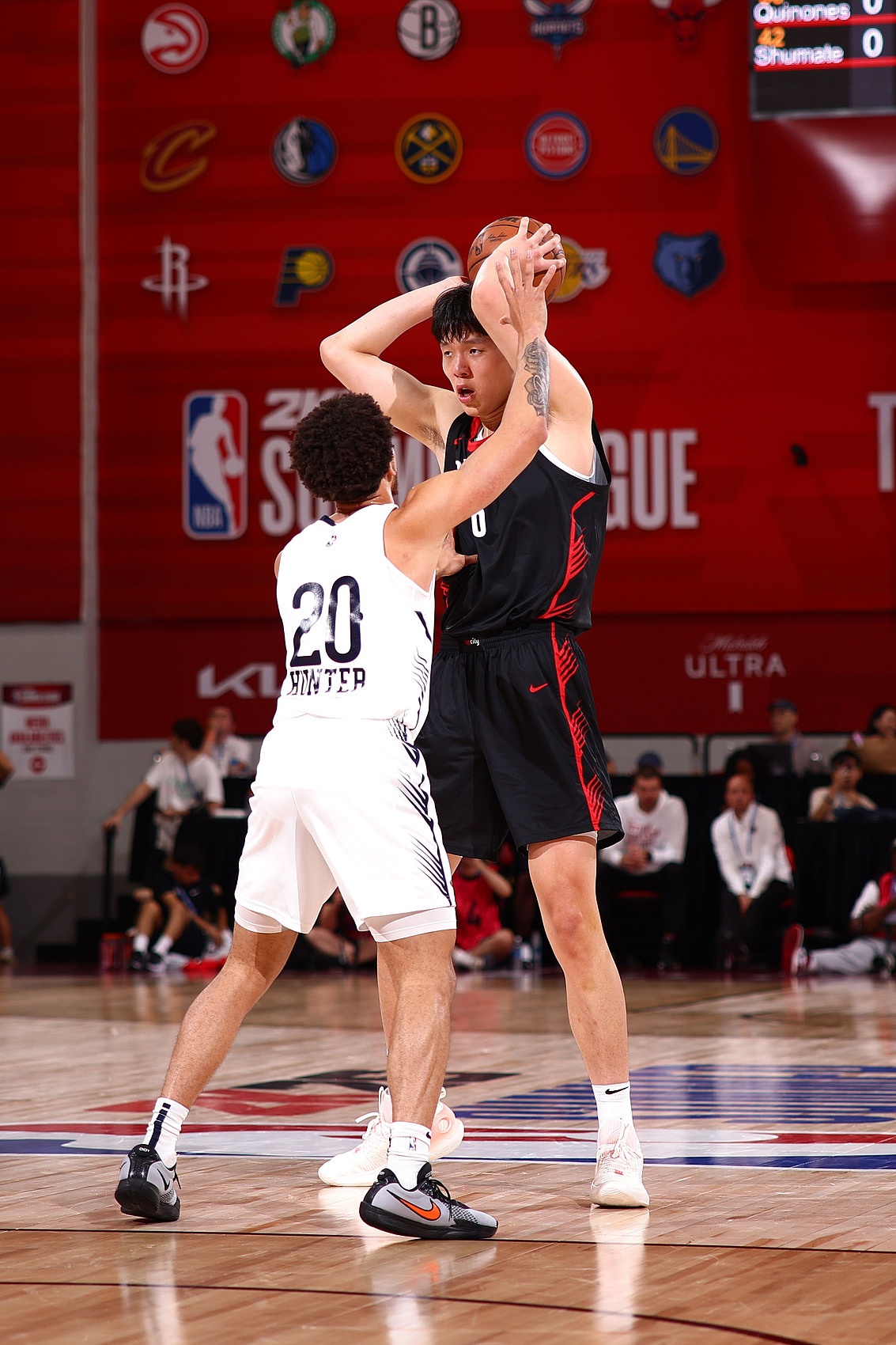 👀队媒：杨瀚森的篮板球让人失望 但扣篮&amp;妙传都已是常规操作